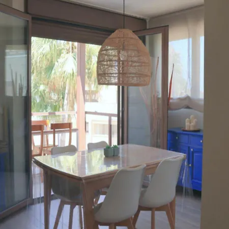 Golden Star Apartment *